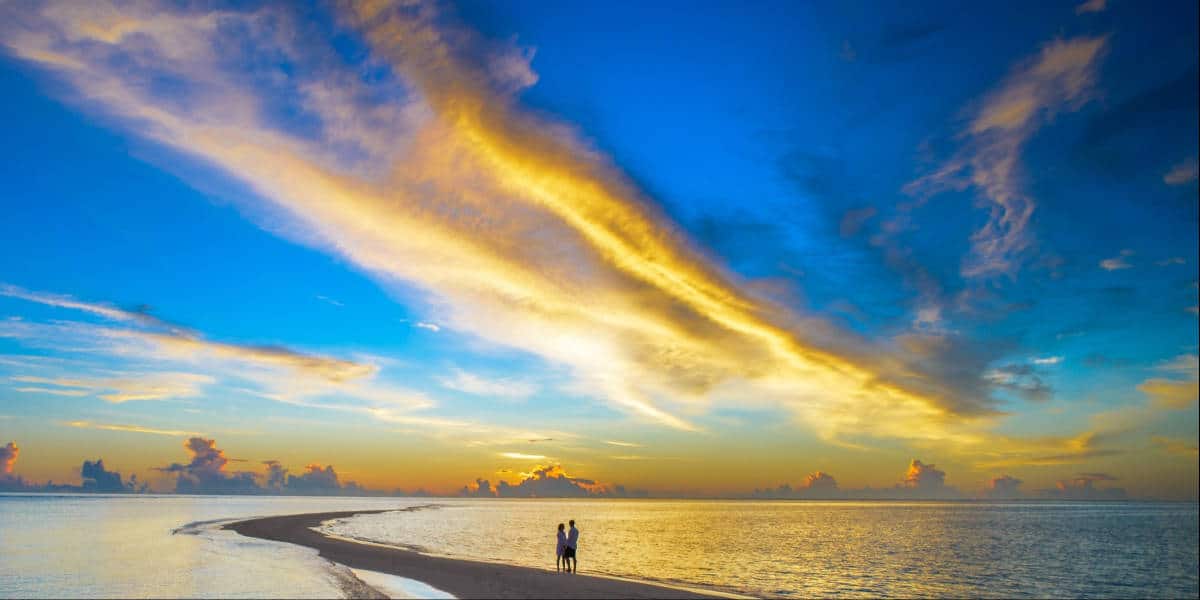 8 Tips for Going on your Honeymoon for Less